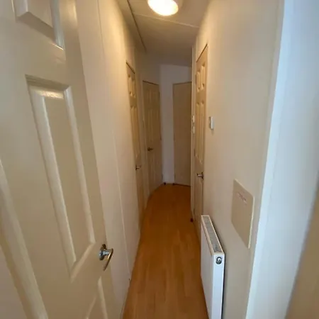 Blitz Blank Neue Messe Apartman *